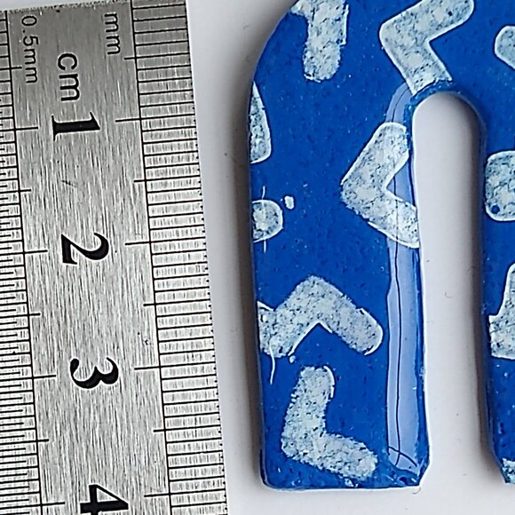 Handmade blue color polymer clay earrings. Boucles d'oreilles fait à la main - Picture 7 of 7